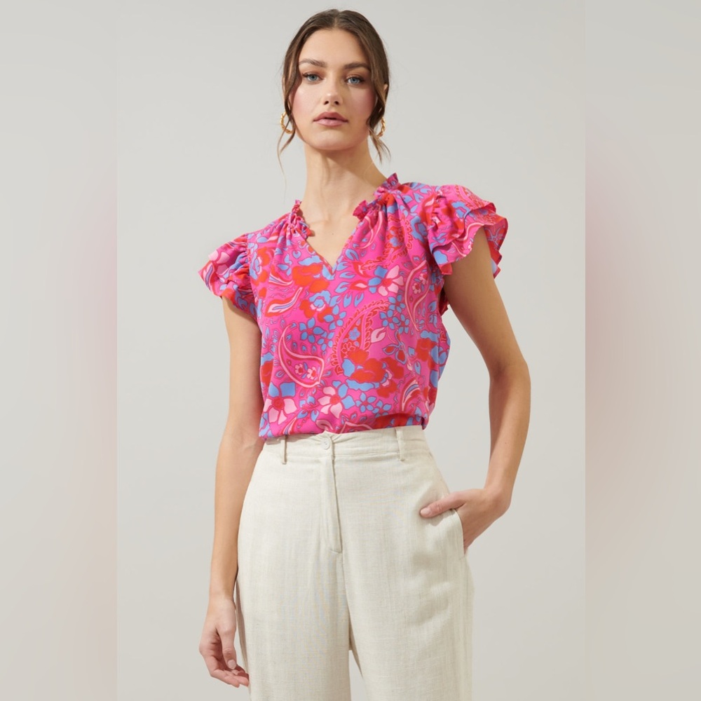 SUGARLIPS Sao Paulo Garnet Bellissima
Ruffle Sleeve Top